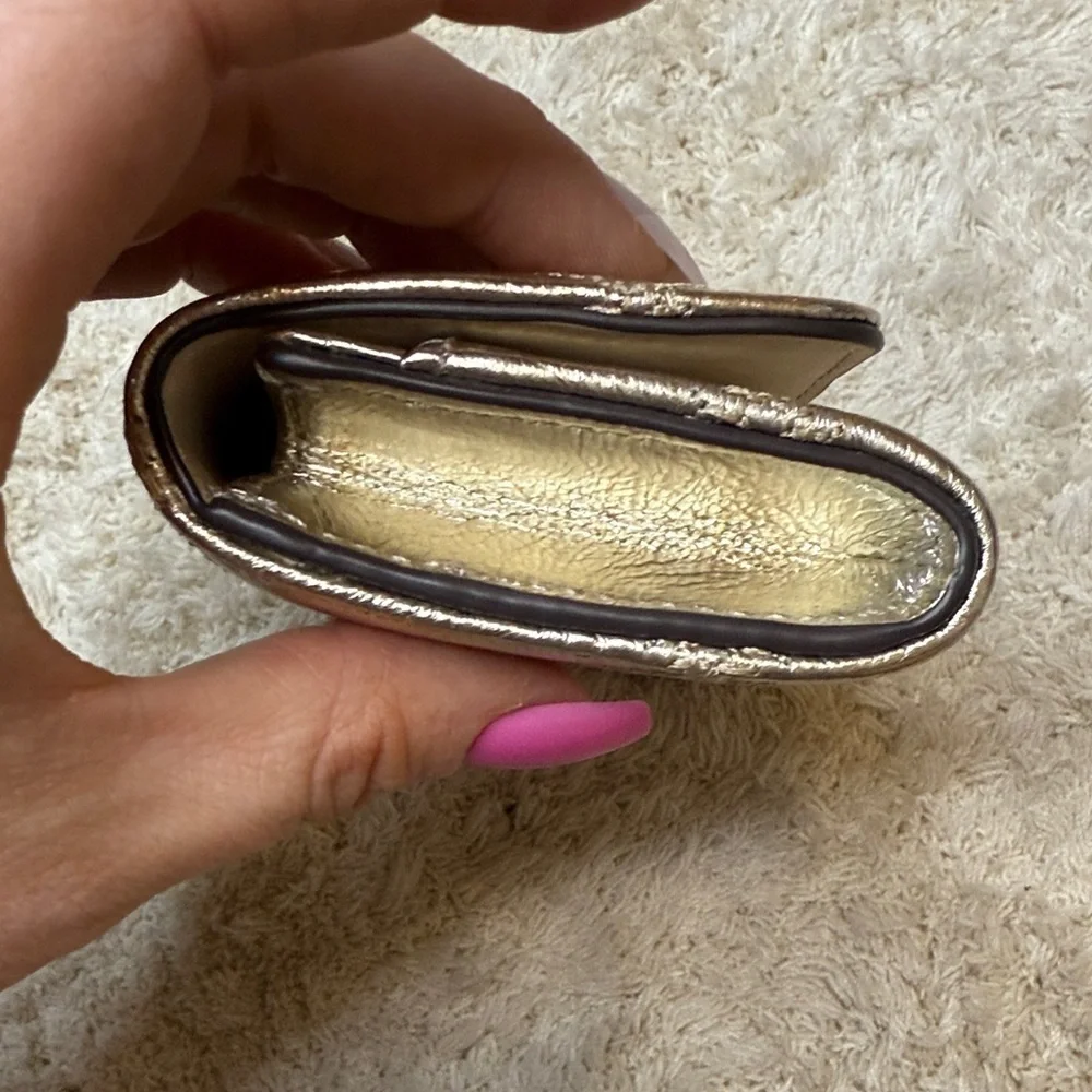 NWT Tory Burch Willa Metallic Gold Quilted Card Case